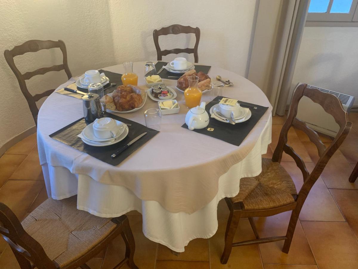 Human Hotel Restaurant Park Вількроз Екстер'єр фото