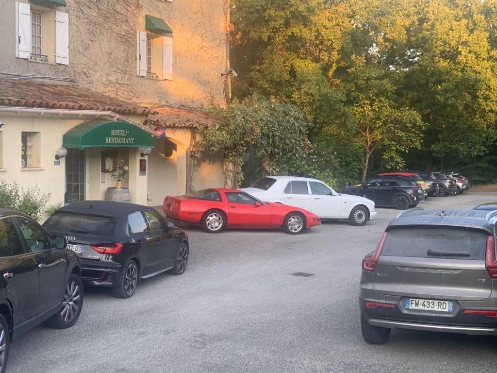 Human Hotel Restaurant Park Вількроз Екстер'єр фото