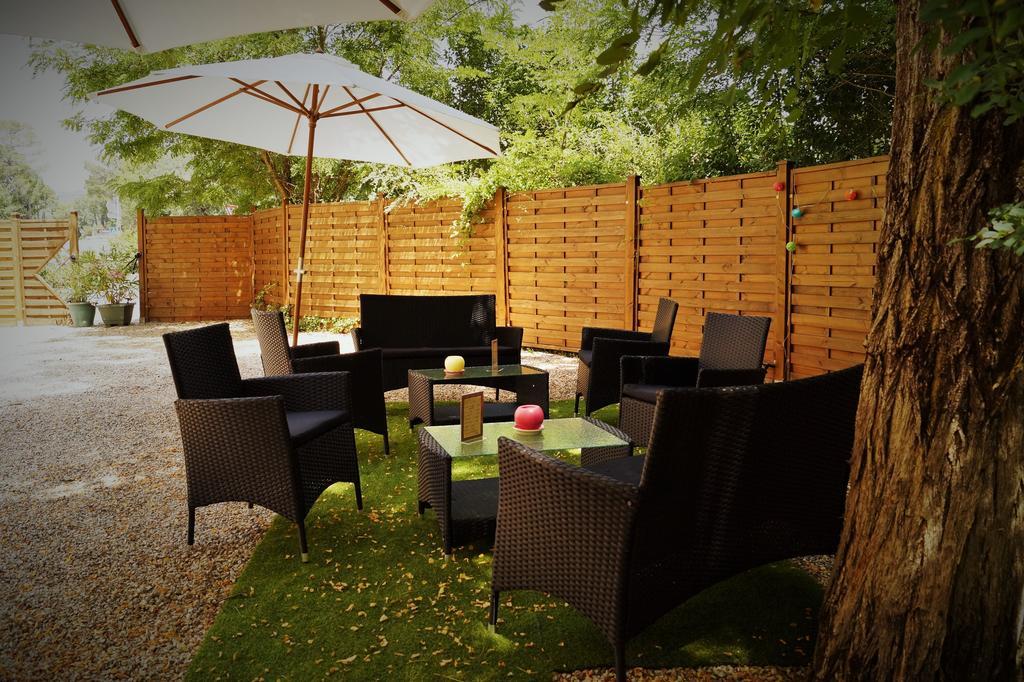 Human Hotel Restaurant Park Вількроз Екстер'єр фото