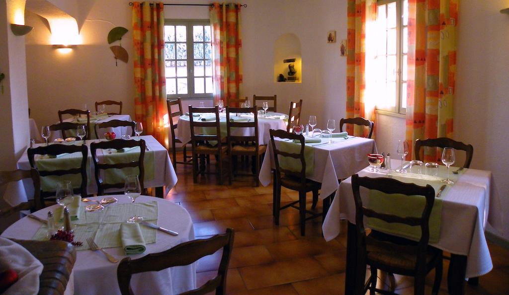 Human Hotel Restaurant Park Вількроз Екстер'єр фото